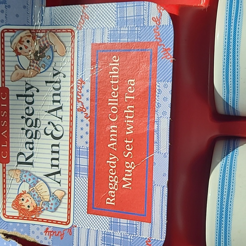 Vintage Raggedy Ann & Andy mug set - Picture 2 of 4